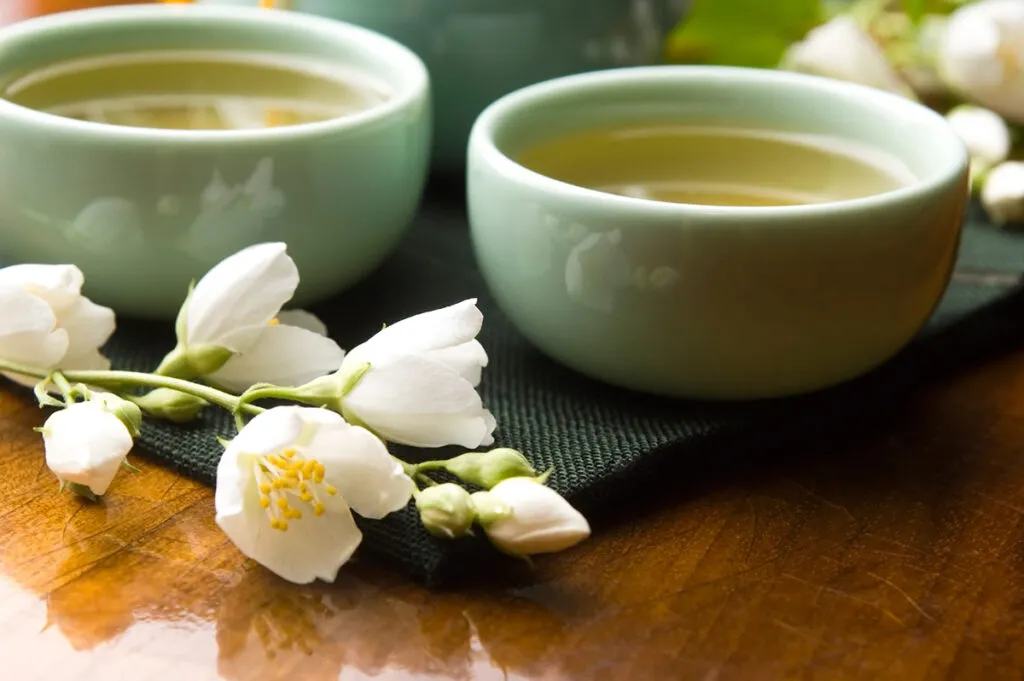 jasmine-tea-2-1024x681.webp