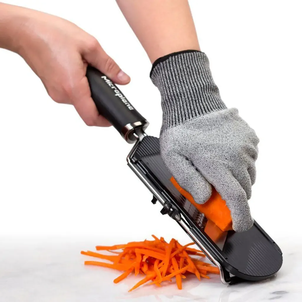 Microplane-Cut-Resistant-Kitchen-Safety-Glove-MICROPLANE-1681420649.webp