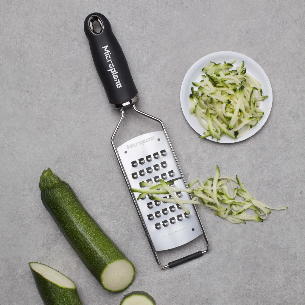 MP_Gourmet_Series_Extra_Coarse_Grater_45008_zucchini.webp