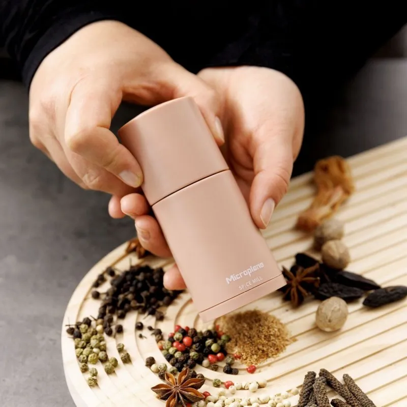 spice-mill-moulin-a-muscade-et-a-epices-dusty-rose-mat-12-cm-.webp